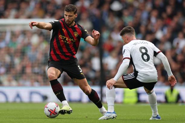 不难发现它 不难发现它